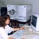 Akademie věd České republiky: kapalinový chromatograf s hmotnostním spektrometrem; foto O. Sepp 1998.
