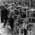 Akra: pohled do výrobní haly v 70. letech 20. století; archiv V. Vondry.
