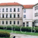 Akademie věd České republiky: budova Ústavu ekologie krajiny AV ČR v ulici Na Sádkách; foto O. Sepp 1998.