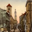 Biskupská ulice: pohled směrem k náměstí z počátku 20. století; sbírka J. Dvořáka.