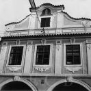 Česká ulice: dům č. 35, stav po opravě fasády domu v roce 1965, foto P. Špandl; SOkA.