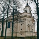 Dobrá Voda u Českých Budějovic: barokní kostel Panny Marie Bolestné vystavěný v letech 1733—1735 podle plánů K. I. Dientzenhofera; foto Nebe 2025.