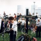 Ekologické hnutí: odhalení památníku obětem Černobylu 1994 u Temelína; archiv Jihočeských matek.