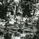 Hřbitovy: bývalý vojenský hřbitov u Roudenské silnice, asi 1930; sbírka J. Dvořáka; SOkA. 
