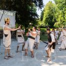 Jihočeský divadelní festival: inscenace Úplně celá česká historie, kterou nastudovalo pro otáčivé hlediště Malé divadlo, foto Petr Zikmund; archiv Malé divadlo.