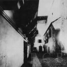 Klasicismus a empír: budovy na nádvoří radnice byly zbourány v roce 1905; sbírka J. Dvořáka; SOkA.
