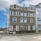 Kubismus: průčelí domu č. 5 v Dukelské ulici; foto Nebe 2022.