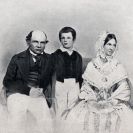 Lannové: Adalbert Lanna (Vojtěch) se svojí ženou Josephine Peithner a synem Adalbertem Lannou mladším v roce 1847; archiv Akademie věd ČR.