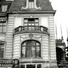 Lidická třída: Hardtmuthova vila, detail průčelí z Lidické třídy, stav v roce 1979, foto Hanusová; SOkA.