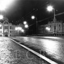 Lidická třída: jako důležitá výpadová komunikace využívá Krumlovský most postavený 1953—1954, který  odlehčil dopravně přetíženému Zlatému mostu; sbírka J. Dvořáka; SOkA. 