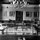 Městská správa: jednací místnost na radnici kolem 1930; SOkA.