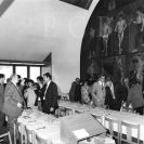 Městská spořitelna: vnitřní reprezentativní prostory banky, 1979; sbírka J. Dvořáka; SOkA. 