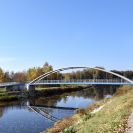 Mosty: Lávka u Meteoru přes řeku Vltava v Rožnově, postavená 2018; foto Nebe 2018.