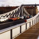 Mosty: provoz na nově otevřeném Dlouhém mostě, Husova třída 30. 10. 1998; sbírka J. Dvořáka; SOkA. 