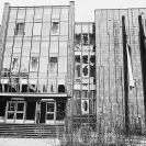 Muzea: následky exploze trhaviny 28. 10. 1986 na budově Muzea dělnického revolučního hnutí jižních Čech; sbírka J. Dvořáka.