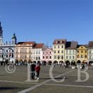 Náměstí Přemysla Otakara II.: západní fronta náměstí; foto I. Hajn 2005.