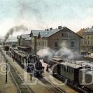Nádraží: stará budova železničního nádraží na pohlednici z přelomu 19. a 20. století; sbírka J. Dvořáka.
