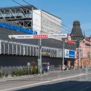 Nádraží (autobusové): dopravně obchodní centrum Mercury, vystavěné 2007 podle projektu Atelieru 8000; foto Nebe 2021.