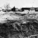 Nádraží (autobusové): staveniště výpravní budovy, květen 1984; sbírka J. Dvořáka; SOkA. 
