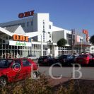 Nákupní centra: hobby market OBI na Pražské třídě; foto J. Sýbek 2005.