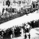 Návštěvy panovníků a prezidentů: František Josef I. na náměstí Přemysla Otakara II., 1895; ze sbírek Jihočeského muzea v Českých Budějovicích.