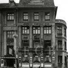 Orel: dům č. 2 na Lannově třídě, tzv. Jirsíkův národní dům, postavený roku 1928 tělocvičnou jednotou Orel, stav v 80. letech 20. století; SOkA.