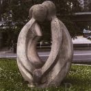 Sochařství: sousoší Milenci (1983) od Stanislava Zadražila na Pražské třídě na vyvýšeném prostranství u hotelu Clarion; podle Panny a labutě, 2020.