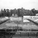 Tělovýchovná zařízení: rekonstrukce zimního stadionu, výstavba nových betonových tribun v letech 1957 a 1958, sbírka J. Dvořáka; SOkA.