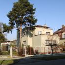 Vily: vlastní vila K. Chocholy v ulici S. K. Neumanna; foto I. Hajn 2005.