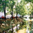 Vídeňské předměstí: Mlýnská stoka podél Vrchlického nábřeží; foto O. Sepp 1998.