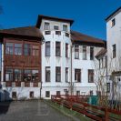 Vily: vila Františka Herinka na Lannově třídě č. 10 vystavěna 1910 podle návrhu A.  Hübschmanna; foto Nebe 2021.