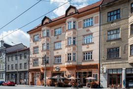 Hostince: hostinec u Černého koníčka na Žižkově třídě; foto Nebe 2020.