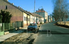 Pohůrka: zástavba při Ledenické silnici; foto K. Kuča 1998.