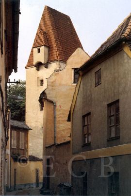 Panská ulice: pohled k Rábenštejnské věži; foto M. Tůma 1998.