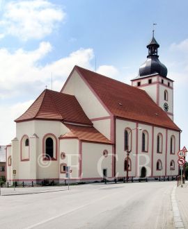 Rudolfov: kostel svatého Víta od severovýchodu; foto K. Kuča 2005.