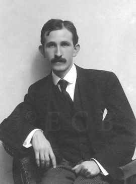Träger Adolf: ve věku asi třiceti let, kolem 1917; archiv rodiny Trägrovy.