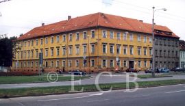 Ústav hluchoněmých: budova Speciální školy a školských zařízení pro sluchově postižené na Mariánském náměstí (Riegrova ulice č. 1); foto O. Sepp 1998.
