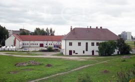 Voříškův dvůr (šosovní dvůr): stav areálu v roce 2023; foto Nebe 2023.