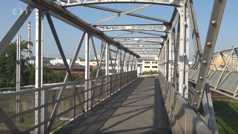 2025 – Spor o lávku nad nádražím II