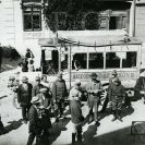 Doprava: autobus pravidelné linky do Lišova v roce 1913, který má ještě gumové obruče místo pneumatik; sbírka J. Dvořáka; SOkA. 