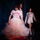 Malé divadlo: inscenace Born This Way v režii Štěpána Gajdoše a dramaturga Davida Košťáka řeší téma vnitřní svobody a identity, foto Lucie Urban; archiv Malé divadlo.