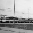 Městská hromadná doprava: zahájení zkušebního provozu nových trolejbusů, které byly obnoveny ve městě po dvacetileté přestávce v roce 1991; sbírka J. Dvořáka; SOkA. 